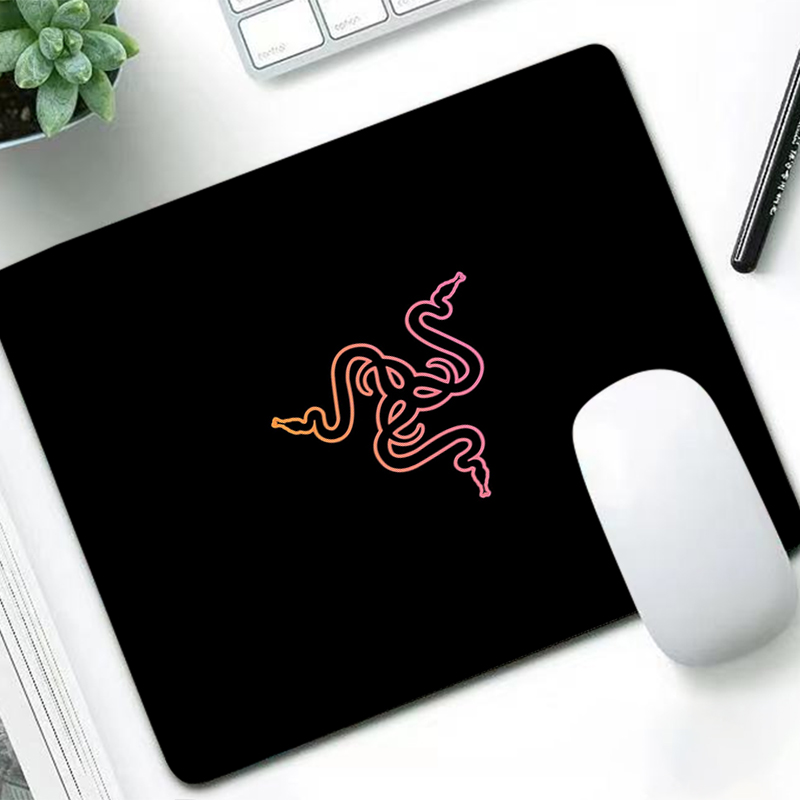 Razer Luxury Mouse Pad Anime G - огляд і ціна Gaming Accessories For Gaming Desk